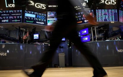 El mercado se adelanta a las elecciones y los activos argentinos sufren: riesgo país por encima de 500 puntos y caída de casi 13% del Merval