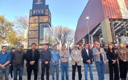 Ediles en la inauguración del Multiespacio de Santa Rita