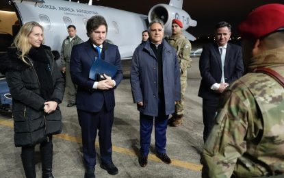 El peronismo busca hacer pie en Córdoba, pero Llaryora prioriza su reelección y mantiene un puente abierto con Milei