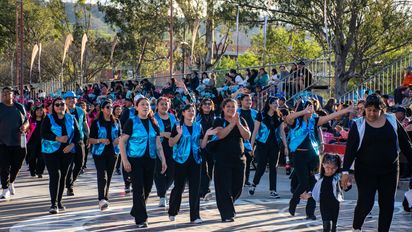 Inicio la FNE con el desfile Bienvenida Primavera