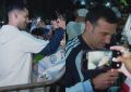 Pura emoción: el gran gesto del Dibu Martínez con un pequeño fanático antes del partido de la Selección argentina ante Bolivia