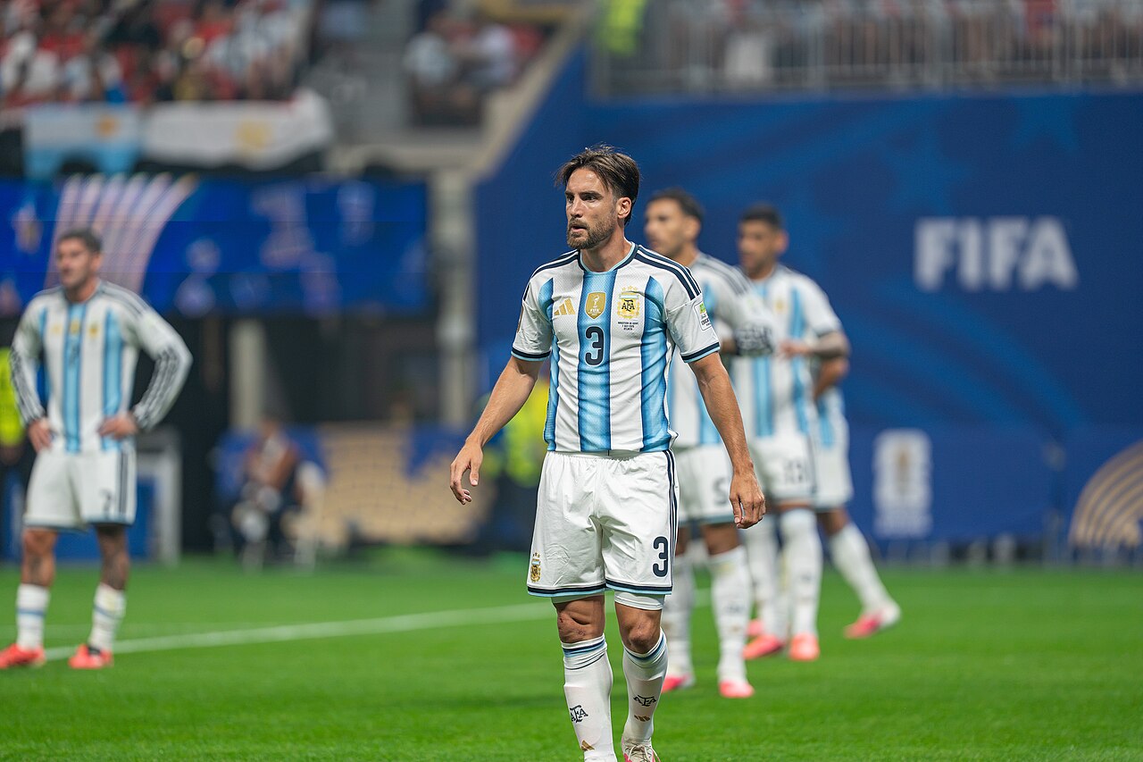Nicolás Tagliafico con la camiseta número 3 de la Selección Argentina en un partido