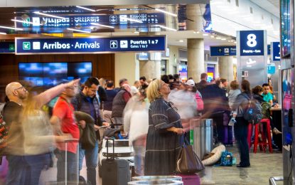 Aeropuertos: la tasa para vuelos de cabotaje sube a US$9 y pasará a cobrarse en dólares