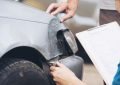 Por qué el seguro del auto suele ser más barato para las mujeres
