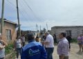 Reunión con vecinos del Asentamiento 4 de Agosto para solucionar el acceso al servicio