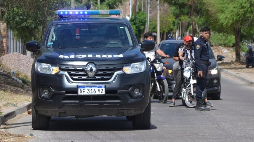 Golpearon y asfixiaron a una alumna de 15 años en Añatuya: la familia denuncia que el ataque lo encargó una compañera