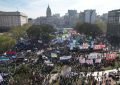El Gobierno descontará el día a los estatales que adhieran al paro de ATE y negocia con las universidades