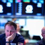 El riesgo país saltó a 676 puntos, su nivel más alto en un año