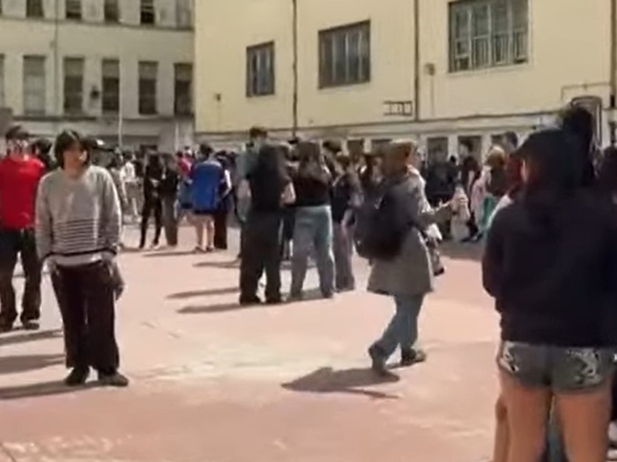 El SAME intervino en la Escuela Normal Superior N.º 4 de Caballito